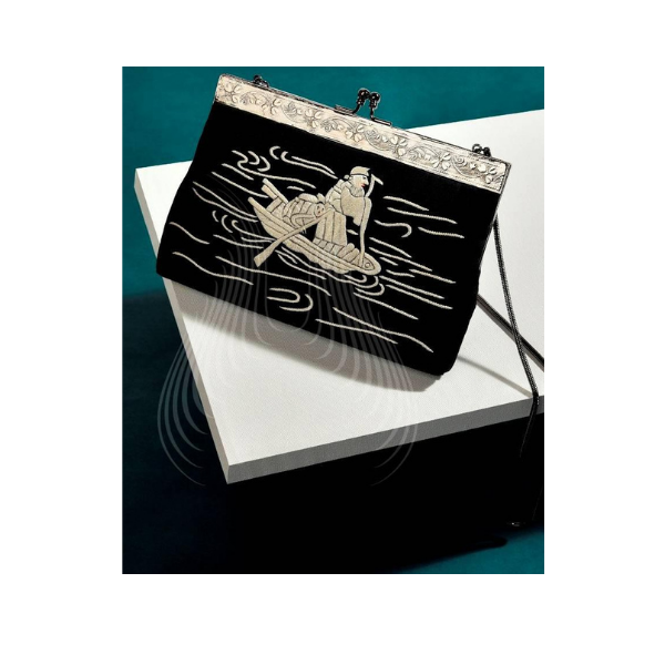 BLACK ALLURE CHEENA GARA WITH VINTAGE FRAME(G24)